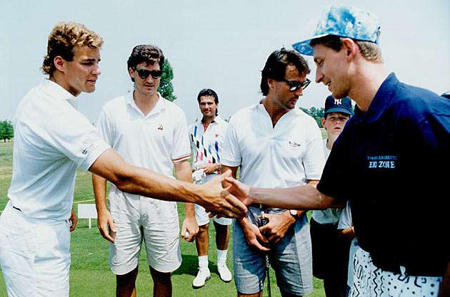 Lindros with Mario Lemieux and Wayne Gretzky in 1991.